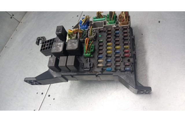 Turbodmychadlo Ящик предохранителей (комплект) Ford Mondeo Mk III