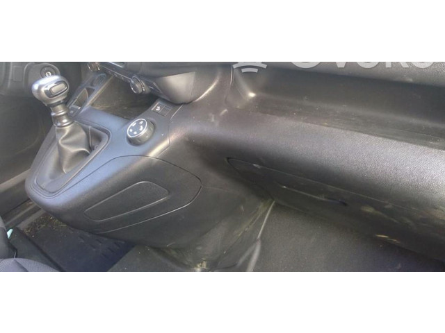   Pojistková skříňka 1681050580, 1681050580   Citroen Berlingo 2023