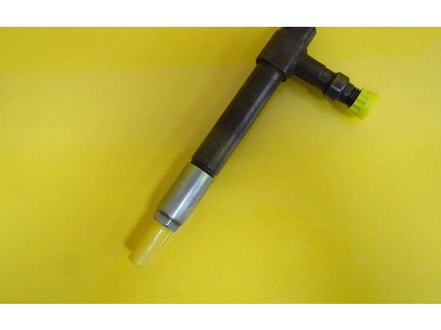 Форсунка Mazda Premacy