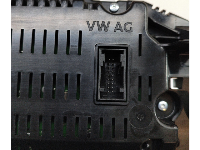 Přístrojová deska Volkswagen T-Roc 2023 2GJ920310B