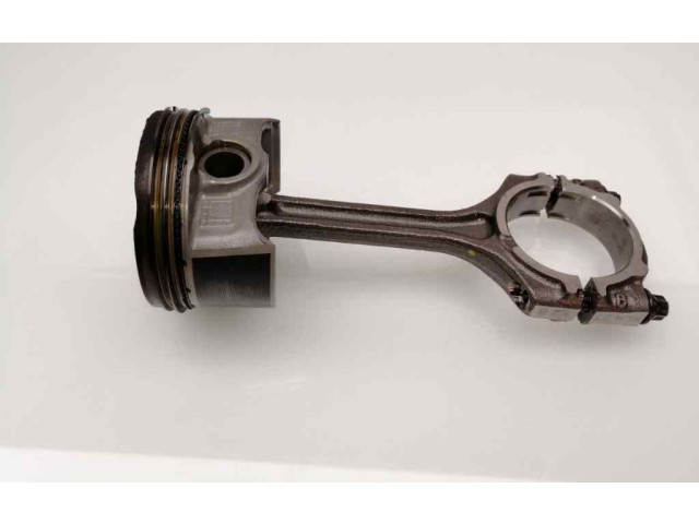  Поршень  121004W00C  Citroen Xantia  