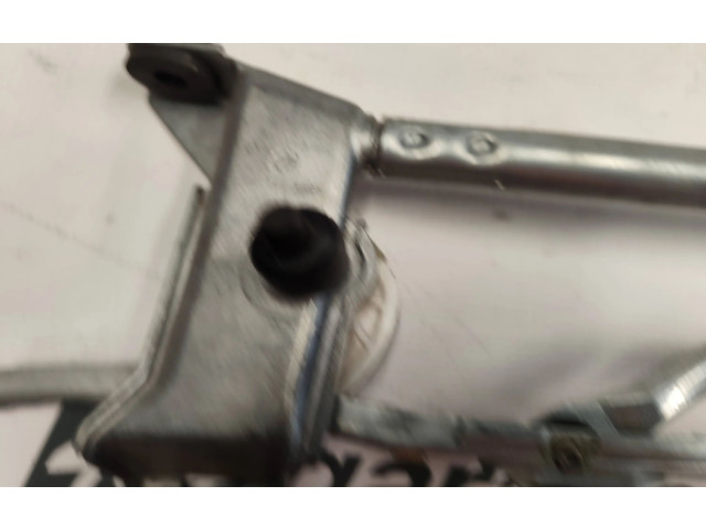 Моторчик заднего дворника 1392143    Volvo 960