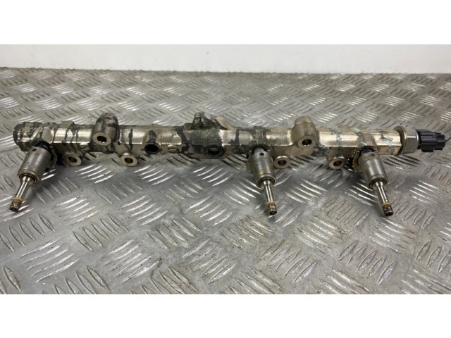 Топливная рампа Infiniti QX80 5.6 для двигателя VK56VD