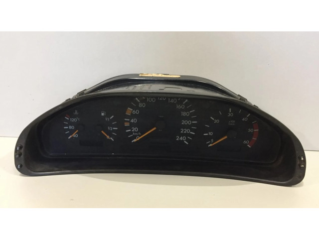 Přístrojová deska Mercedes-Benz E W210 2000 88311265