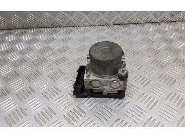 Блок АБС    Nissan  Kubistar   -  года