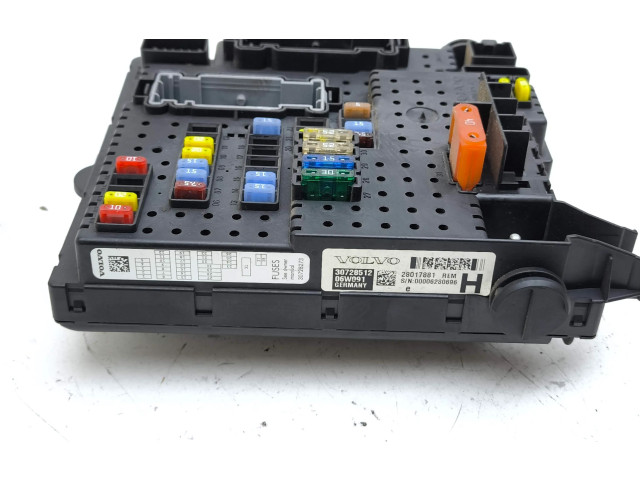 Блок предохранителей 30728512   Volvo XC90    