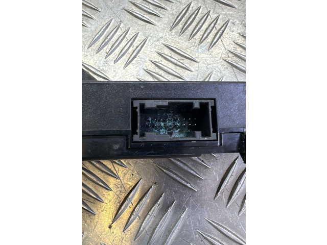 Блок управления 9805727380, 503551121110 Peugeot 2008 I