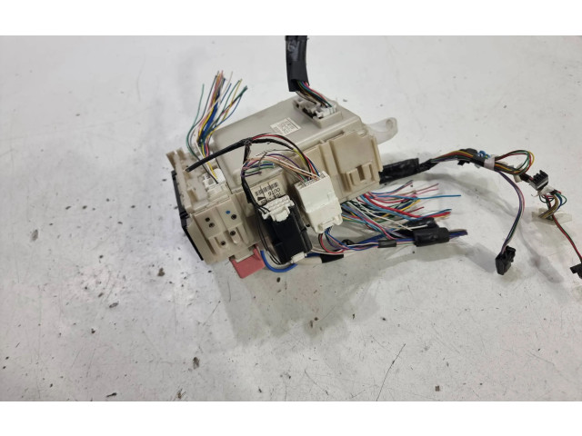 Pojistková skříňka 827300F070C, 15759K03 Toyota Verso 2010