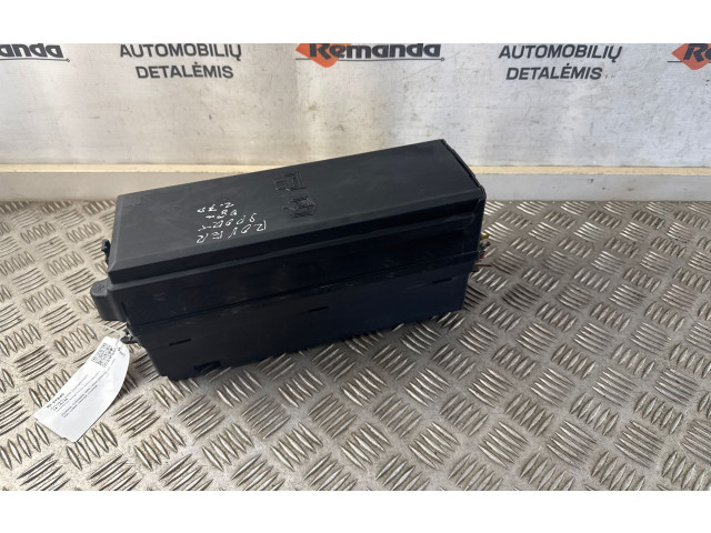 Pojistková skříňka 301047500, 301047500 Land Rover Range Rover Sport L320 2008