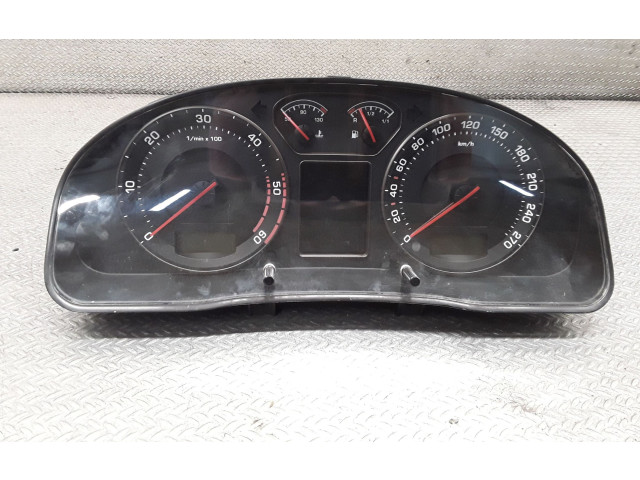 Панель приборов 3U0920840A Skoda Superb B5 (3U)