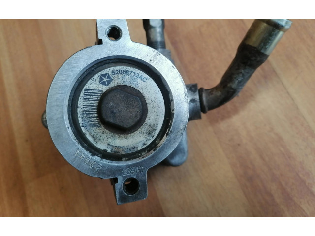 Насос усилителя руля Jeep Cherokee III KJ  2001-2008 года 52088712AC      