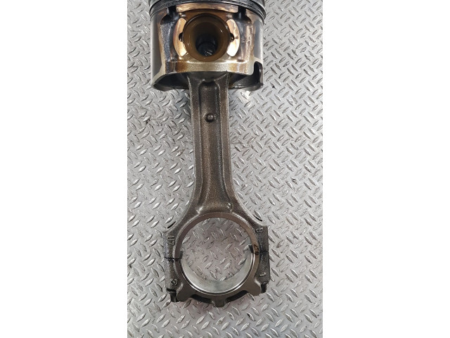 Поршень с шатуном D4FD KIA Sportage