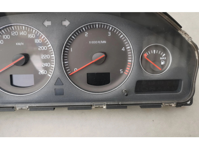 Панель приборов 30746102, 224894700T   Volvo V70       