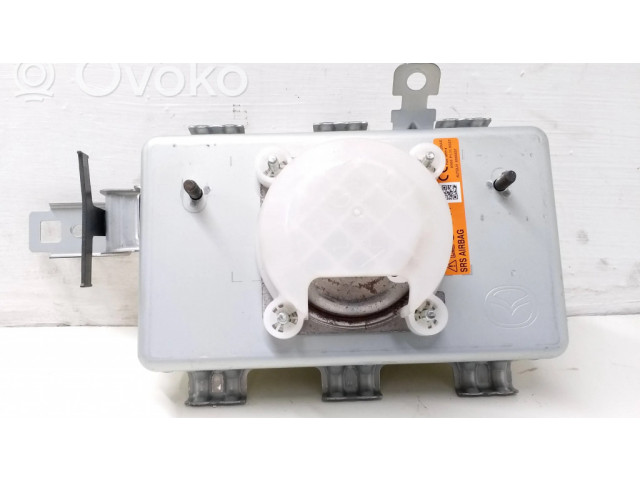 Подушка безопасности пассажира D09H57K88 Mazda CX-3