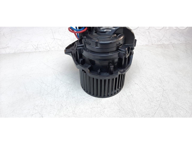 Вентилятор печки 272109977R Dacia Jogger