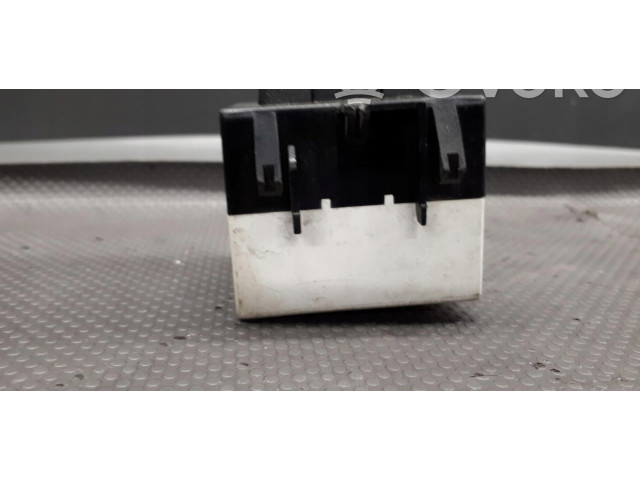 Дисплей    7700421037   Renault Clio II