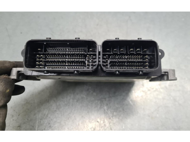 Řídící jednotka 9825318180, 0281034189 Citroen Berlingo 2018