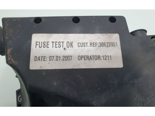 Pojistková skříňka 30672951 Volvo S40 2006
