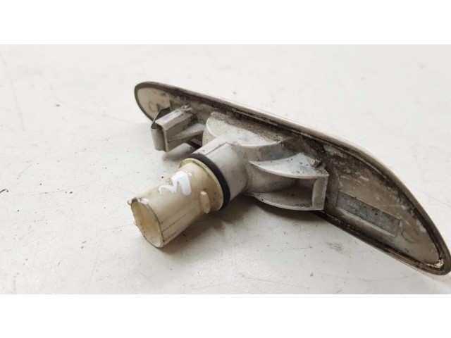 Поворотный фонарь крыла