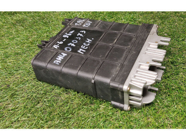 Řídící jednotka 028906021J, 0281001258 Audi A6 S6 C4 4A 1996