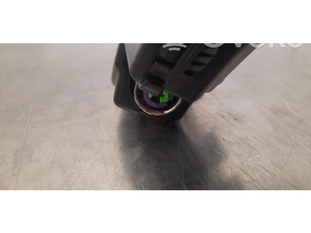 Подушка безопасности в сиденье Volvo V70