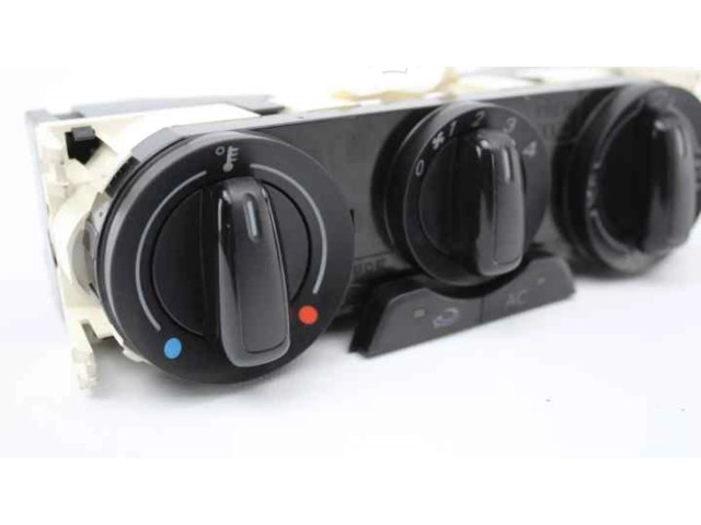 Блок управления климат-контролем 8X0820045   Audi A1