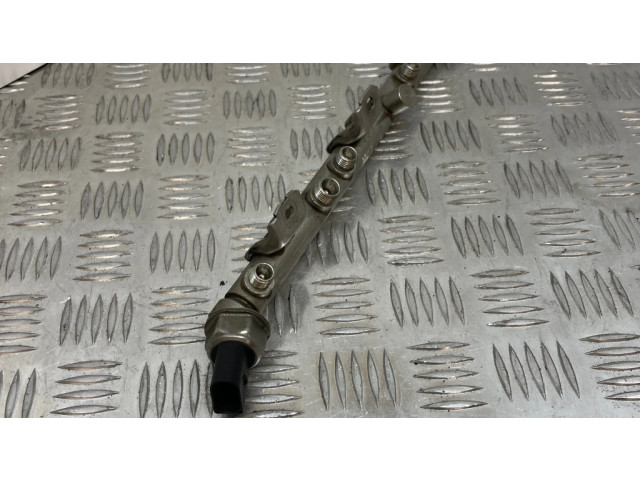 Vstřikovací lišta 7537319 BMW 7 F01 F02 F03 F04 pro benzínový motor 4.4