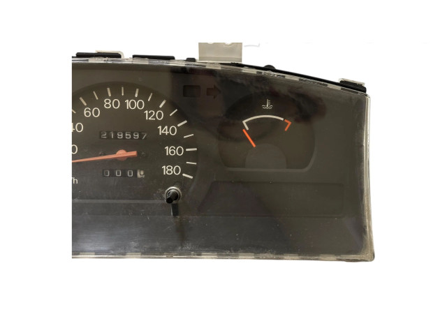 Панель приборов MR148918, 207630 Mitsubishi L400, Space Gear