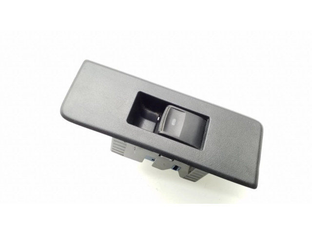 Включатель электрических окон