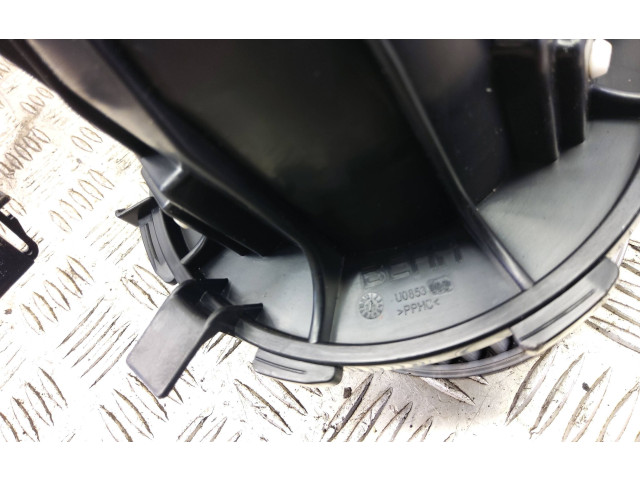 Вентилятор печки U0854003 Audi Q5 SQ5