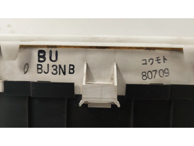 Přístrojová deska Mazda 323 F 1999 BJ3NB