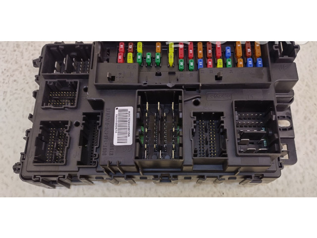 Блок предохранителей FU5T15604 Ford Mondeo MK V