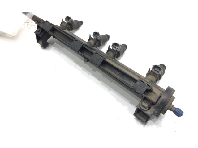 Топливная рампа 06A906031BT   Skoda Octavia Mk2 (1Z)  