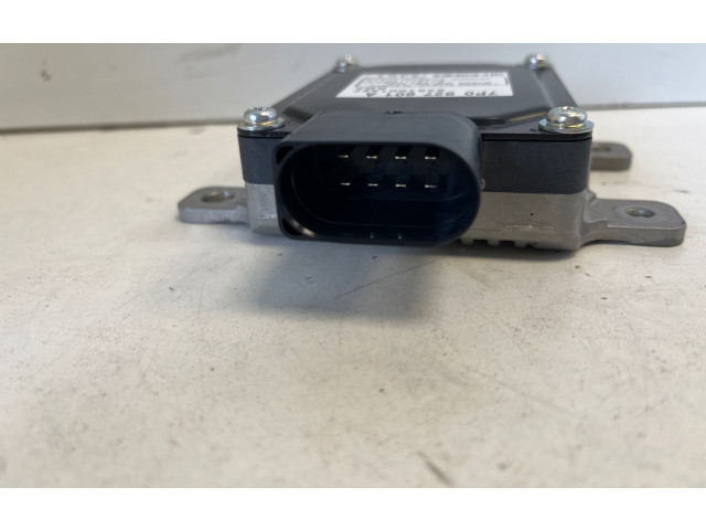 Панель приборов 7P0927601A   Volkswagen Touareg II       