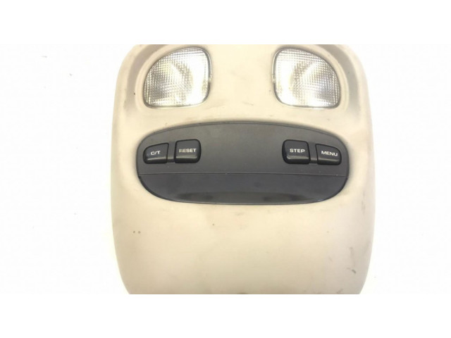 Фонарь освещения передних мест