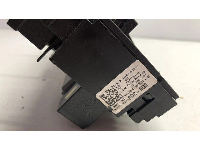 Pojistková skříňka 2469060093 Mercedes-Benz A W176 2013