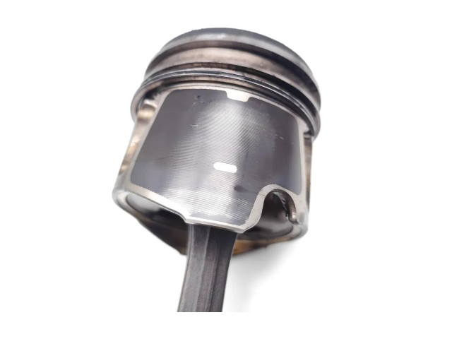  Поршень с шатуном D4204T D4204T  Volvo V50  