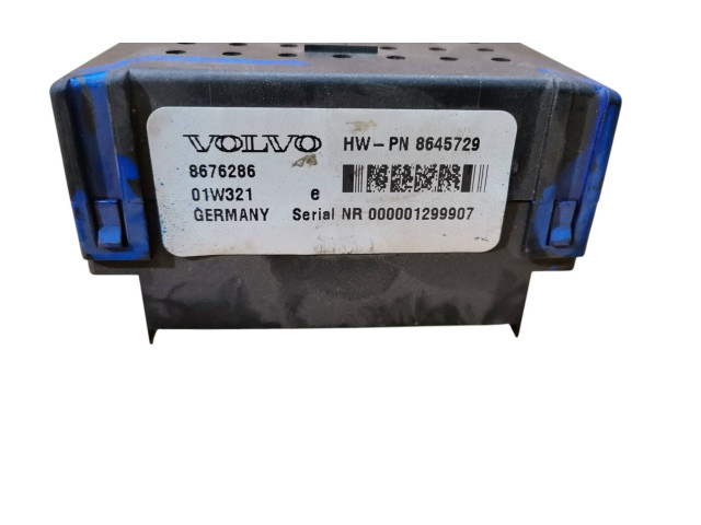 Блок предохранителей  8676286, 8645729   Volvo V70    