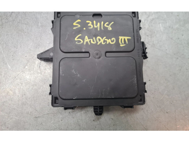 Блок комфорта 284B22495R   Dacia Sandero   