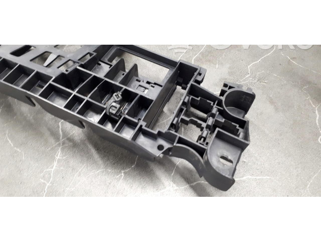   Pojistková skříňka 4e0971845   Audi A8 S8 D3 4E 2006