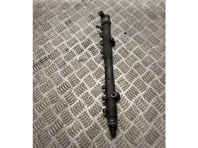 Топливная рампа    Volvo XC90  