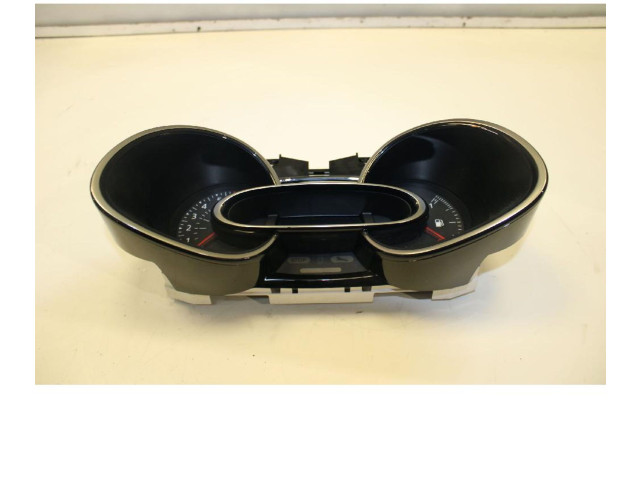 Панель приборов    Renault Clio IV       