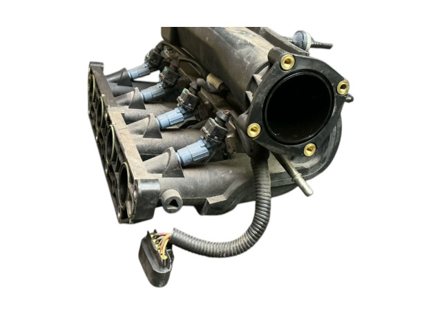 Всасывающий коллектор 14001aw400, 14001AW400 Nissan Almera Tino