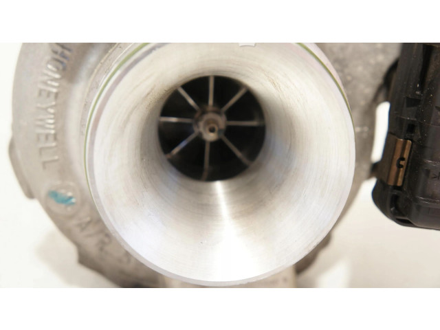 Turbodmychadlo Турбина 8570081 BMW X1 F48 F49