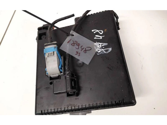 Блок предохранителей  8676391, 12217799   Volvo XC90    