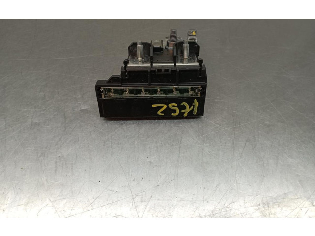 Блок управления BORNEPOSITIVO   Dacia Sandero