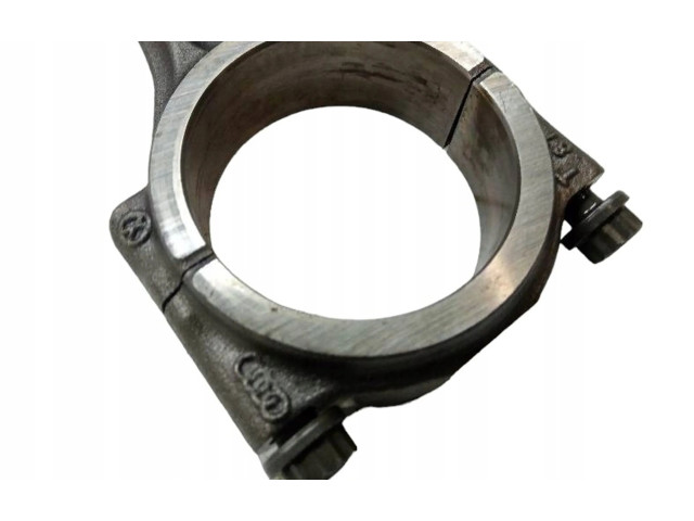 Поршень с шатуном TDI Skoda Octavia Mk3 (5E)