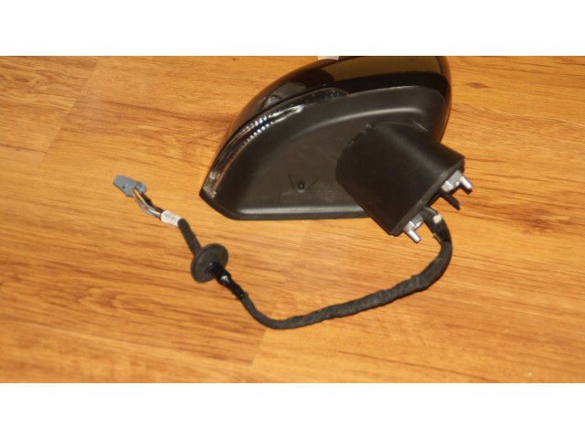 Зеркало электрическое Volvo XC40 - года