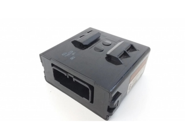 Блок управления 8865002331, 2773001130 Toyota Corolla E120 E130