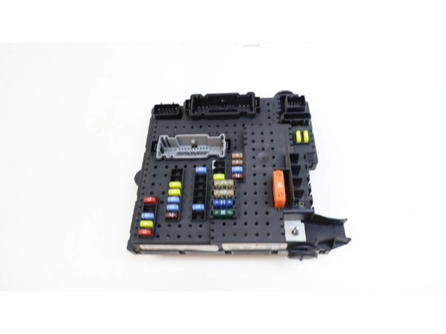 Блок предохранителей  8688264, 8688264   Volvo V70    